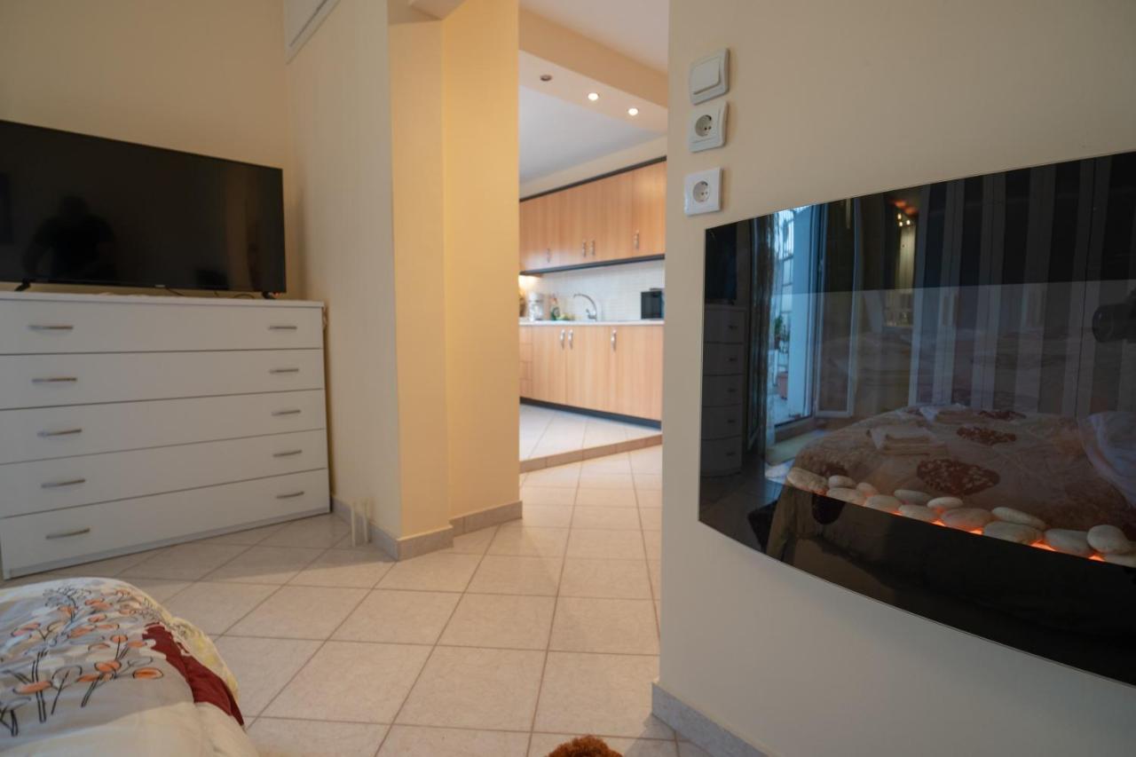Attica Train Station 1 Bedroom 4 Pers Apartment 아테네 외부 사진