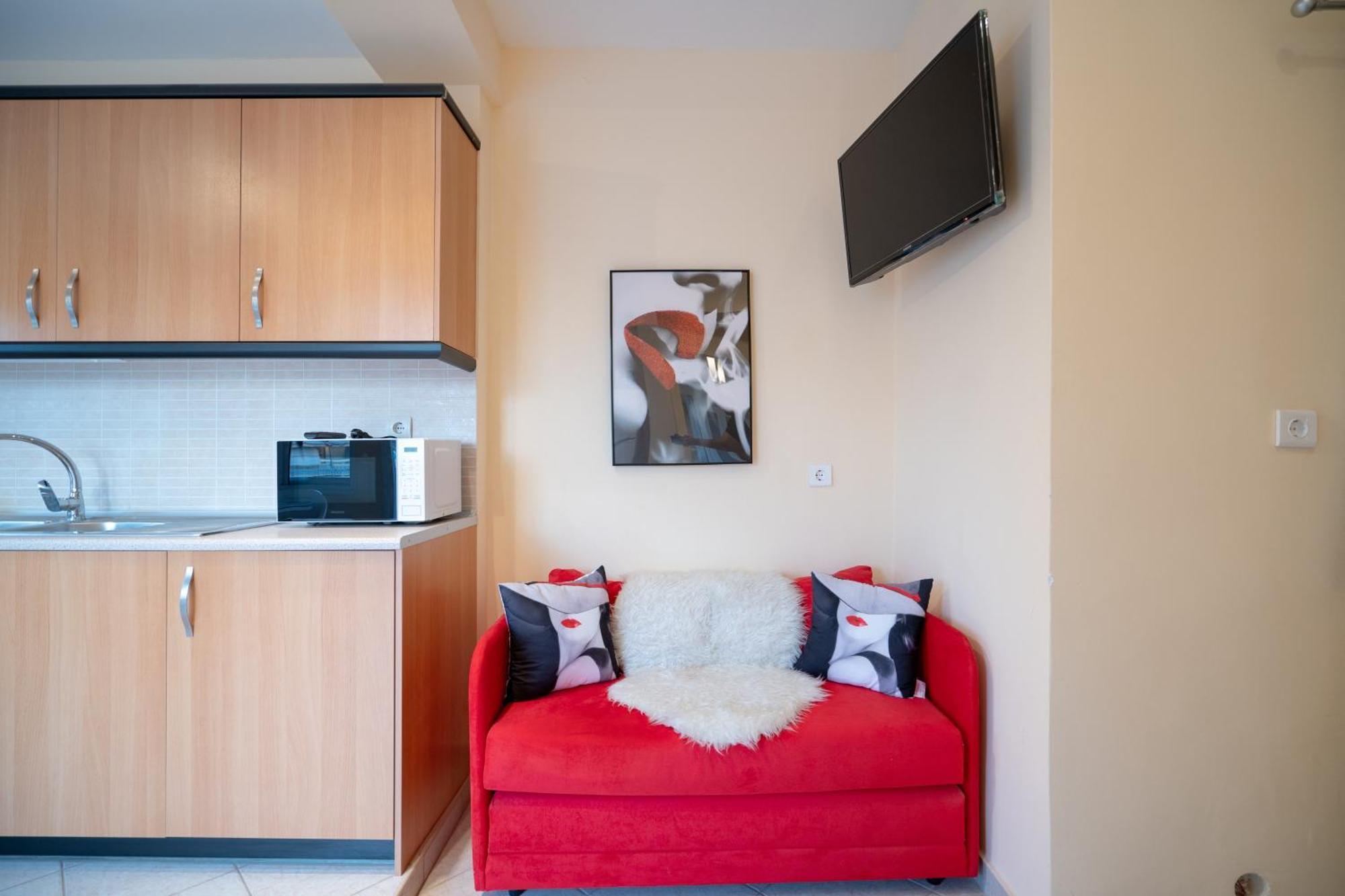 Attica Train Station 1 Bedroom 4 Pers Apartment 아테네 외부 사진
