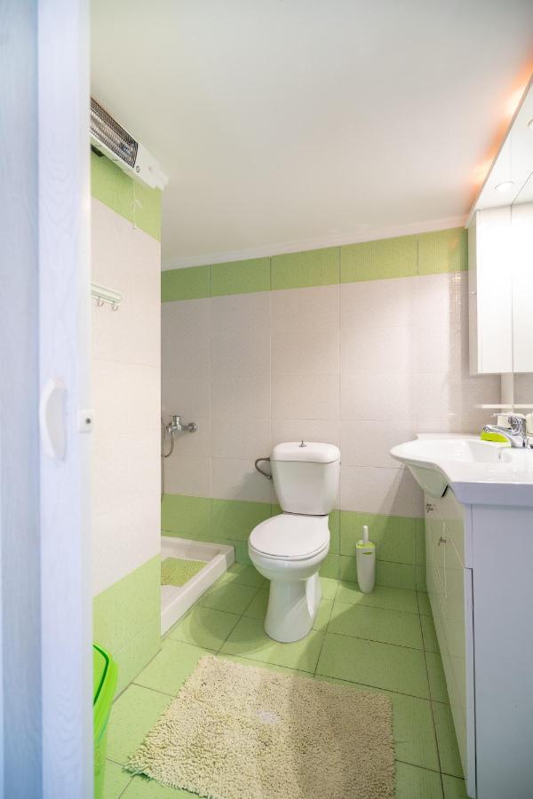 Attica Train Station 1 Bedroom 4 Pers Apartment 아테네 외부 사진