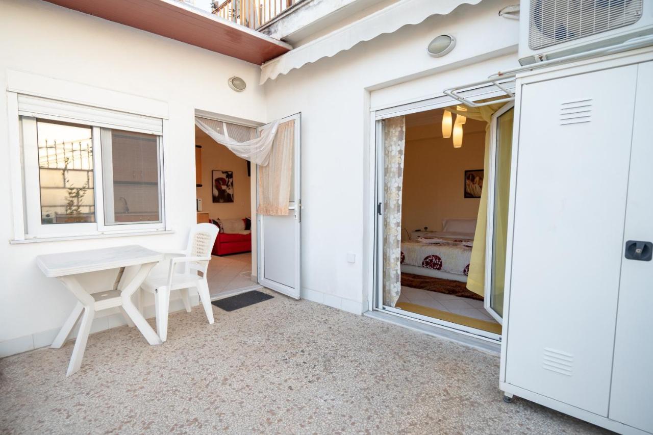 Attica Train Station 1 Bedroom 4 Pers Apartment 아테네 외부 사진