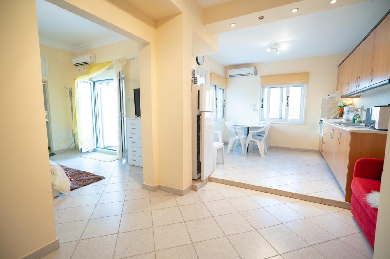 Attica Train Station 1 Bedroom 4 Pers Apartment 아테네 외부 사진